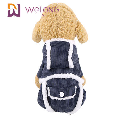 Le poly chien de pyjama d'animal familier de velours côtelé de BSCI 100% vêtx l'automne et l'hiver