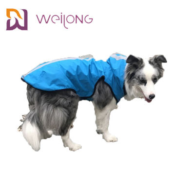 Veste réfléchie imperméable d'anorak de chien d'imperméable d'animal familier avec le capot