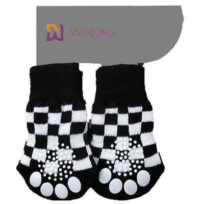 Chaussettes fortes de traction de chien de modèle de plaid de losange pour l'anti glissement de planchers en bois dur